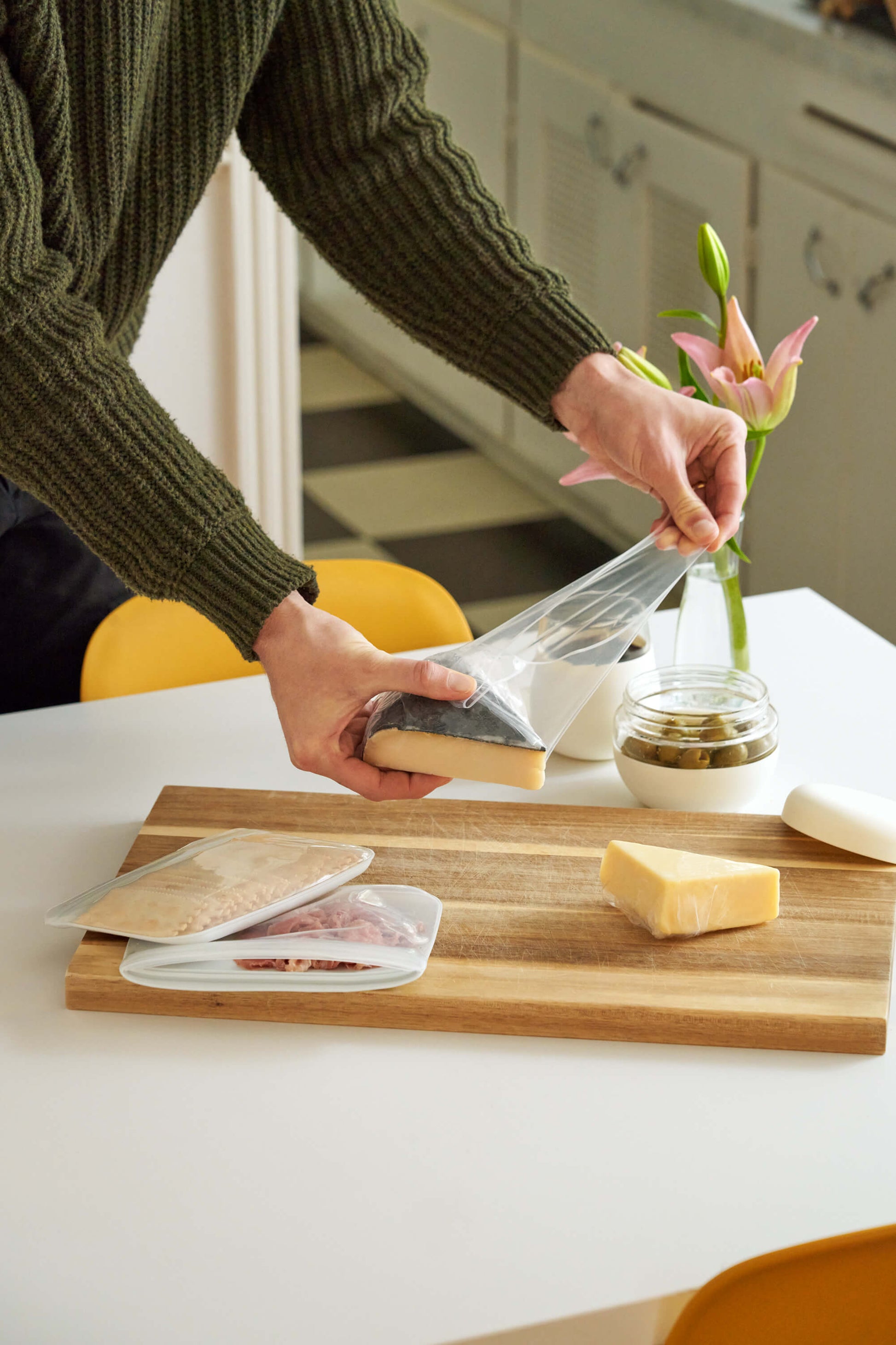 Charcoal 20-piece | Set includes 3x Reusable Stretch Wraps